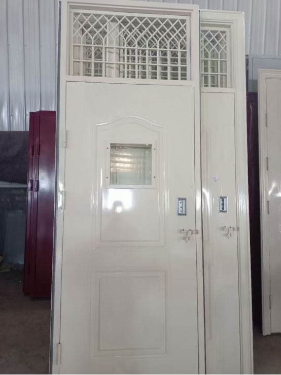 天水学校教室门